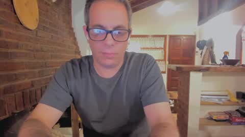 Snapshot of andy0pandi chatting on February 13, 2026, 1:01 am Andrew online show from February 13, 2026, 1:01 am