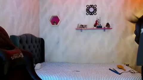 Snapshot of andy_bell_x chatting on October 26, 2025, 2:39 am ANDY online show from October 26, 2025, 2:39 am