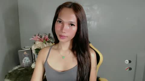 Kisha online show from December 17, 2024, 1:07 am