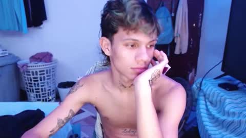 andy_dan1 online show from May 3, 2026, 5:24 am