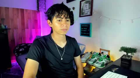 Snapshot of andy_guez_11 chatting on February 3, 2025, 10:03 am andy_guez_11 online show from February 3, 2025, 10:03 am