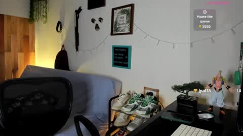 Snapshot of andy_guez_11 chatting on February 5, 2025, 2:26 pm andy_guez_11 online show from February 5, 2025, 2:26 pm