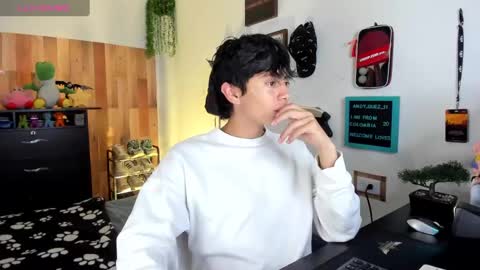 Snapshot of andy_guez_11 chatting on February 10, 2025, 1:22 pm andy_guez_11 online show from February 10, 2025, 1:22 pm