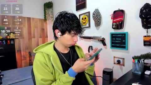Snapshot of andy_guez_11 chatting on March 3, 2025, 10:38 am andy_guez_11 online show from March 3, 2025, 10:38 am