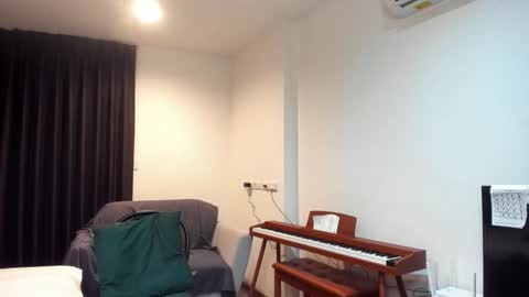 Andrew online show from November 6, 2025, 2:56 am