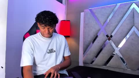 Snapshot of andy_jones7 chatting on October 6, 2025, 3:26 am andy_jones7 online show from October 6, 2025, 3:26 am