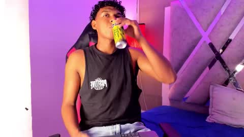 Snapshot of andy_jones7 chatting on October 13, 2025, 3:28 am andy_jones7 online show from October 13, 2025, 3:28 am