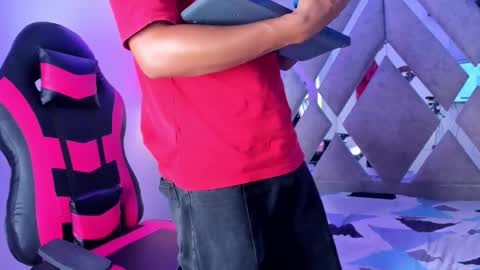 Snapshot of andy_jones7 chatting on October 20, 2025, 3:18 am andy_jones7 online show from October 20, 2025, 3:18 am