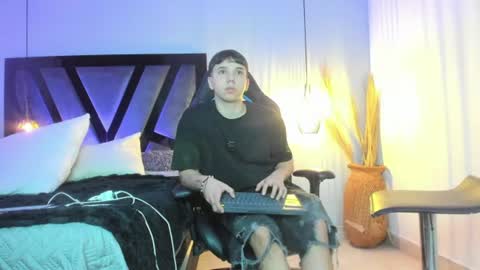ANDY online show from June 25, 2026, 2:22 am