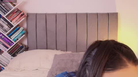 andy_saenz13 online show from April 25, 2026, 8:50 pm