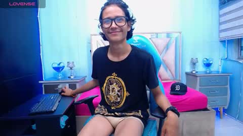 Snapshot of andy_staar18 chatting on October 2, 2025, 11:28 am andy online show from October 2, 2025, 11:28 am