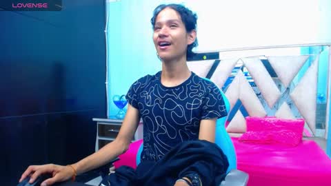 Snapshot of andy_staar18 chatting on October 4, 2025, 12:03 pm andy online show from October 4, 2025, 12:03 pm