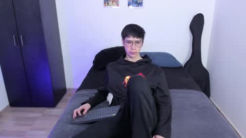twx Andy twink3 online show from February 19, 2025, 9:14 pm