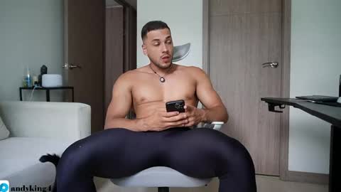Snapshot of andy_weld chatting on May 20, 2026, 6:47 pm my onlyfans online show from May 20, 2026, 6:47 pm