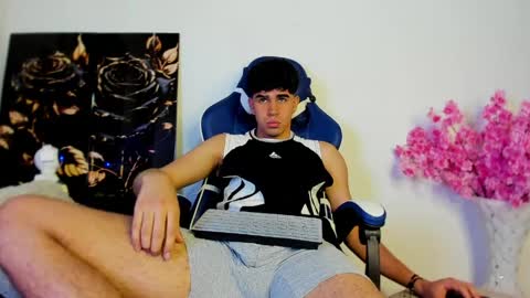 andy_wood1 online show from April 11, 2026, 6:56 pm