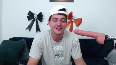 Snapshot of andyfame1 chatting on October 26, 2025, 4:40 am Andy Fame online show from October 26, 2025, 4:40 am