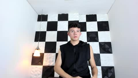 andyfame11 online show from November 18, 2025, 6:56 pm