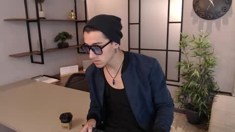 Andy Joy  online show from December 18, 2024, 12:07 pm