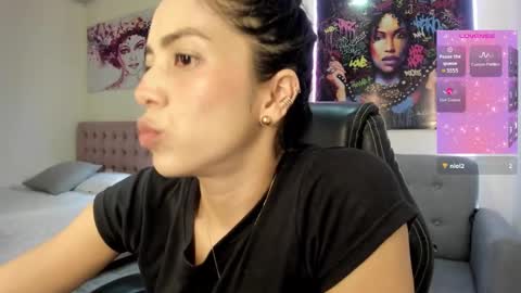 Andrea online show from November 21, 2025, 9:02 pm