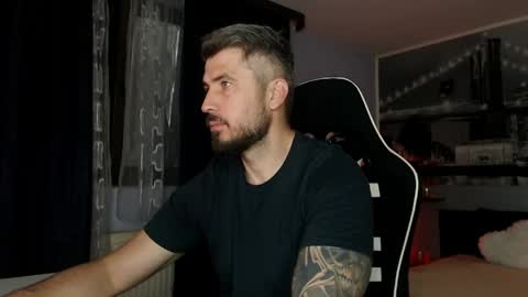 Magic Andy online show from May 17, 2026, 1:14 am