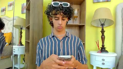 andyxibrat online show from October 13, 2025, 7:25 pm