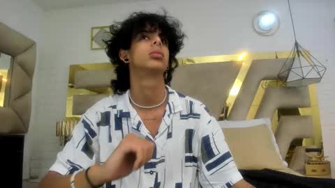 andyxibrat online show from November 7, 2025, 2:39 pm