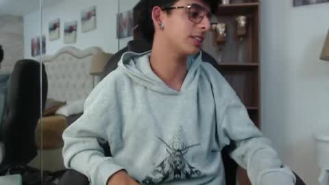 andyxibrat online show from May 7, 2026, 11:54 pm