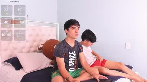 Snapshot of andyy_big_cock chatting on October 11, 2025, 3:43 pm Andy online show from October 11, 2025, 3:43 pm