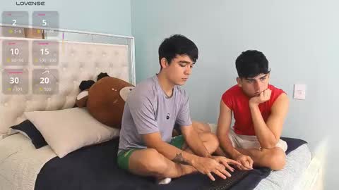 Snapshot of andyy_big_cock chatting on October 13, 2025, 2:06 pm Andy online show from October 13, 2025, 2:06 pm