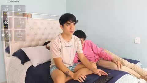 Snapshot of andyy_big_cock chatting on October 22, 2025, 5:34 pm Andy online show from October 22, 2025, 5:34 pm