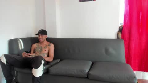 andyy_xxx online show from September 12, 2025, 10:10 pm