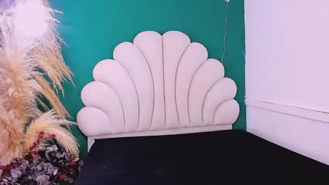 ANEE SAVAL online show from February 7, 2025, 6:24 pm