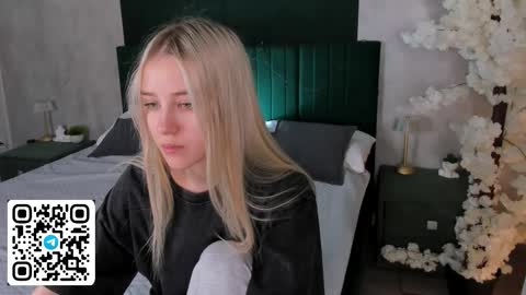 Snapshot of anellyball_ chatting on March 14, 2026, 9:48 am Anelly online show from March 14, 2026, 9:48 am