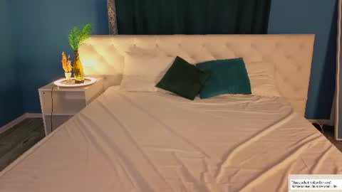 Snapshot of anellyball_ chatting on July 6, 2026, 1:13 am Anelly online show from July 6, 2026, 1:13 am