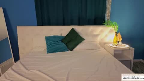 Snapshot of anellyball_ chatting on July 13, 2026, 3:53 am Anelly online show from July 13, 2026, 3:53 am