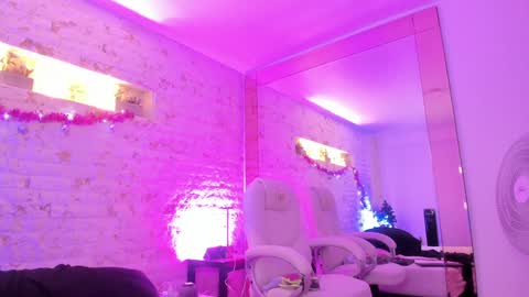 Snapshot of anette_cooper chatting on December 23, 2024, 12:52 pm anette_cooper online show from December 23, 2024, 12:52 pm