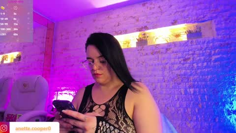 Snapshot of anette_cooper chatting on February 8, 2025, 4:03 am anette_cooper online show from February 8, 2025, 4:03 am