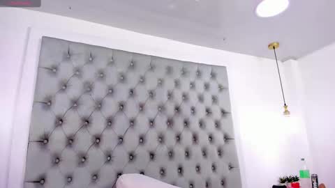 Snapshot of anette_cooper chatting on September 13, 2025, 4:01 am anette_cooper online show from September 13, 2025, 4:01 am