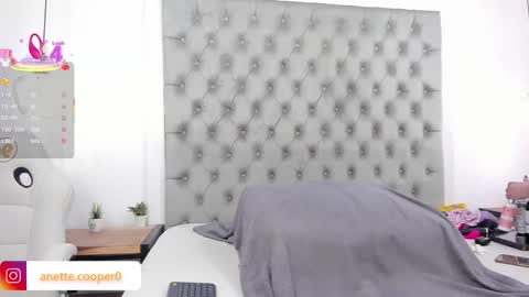 Snapshot of anette_cooper chatting on September 27, 2025, 4:06 am anette_cooper online show from September 27, 2025, 4:06 am
