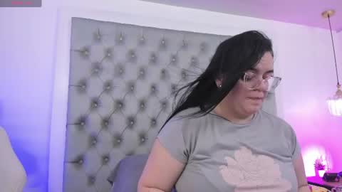 anette_cooper online show from June 8, 2026, 4:02 am