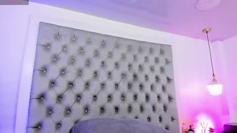 anette_cooper online show from June 16, 2026, 4:04 am