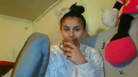 Snapshot of ang3l_black chatting on October 6, 2025, 6:55 am andr33a online show from October 6, 2025, 6:55 am