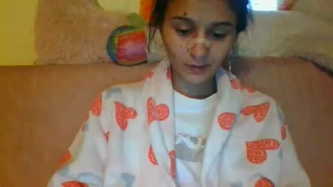 Snapshot of ang3l_black chatting on November 4, 2025, 5:50 am andr33a online show from November 4, 2025, 5:50 am