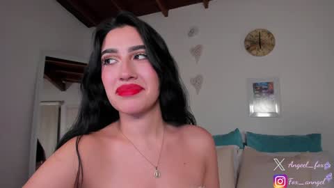 Snapshot of angeel_fox chatting on December 4, 2024, 6:22 am Angel  online show from December 4, 2024, 6:22 am