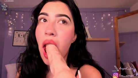 Snapshot of angeel_fox chatting on February 11, 2025, 6:08 am Angel  online show from February 11, 2025, 6:08 am