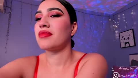 Snapshot of angeel_fox chatting on February 12, 2025, 3:18 am Angel  online show from February 12, 2025, 3:18 am