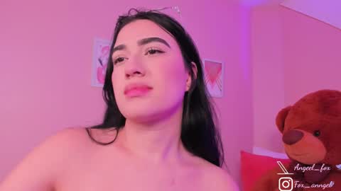Snapshot of angeel_fox chatting on September 18, 2025, 2:35 am Angel  online show from September 18, 2025, 2:35 am