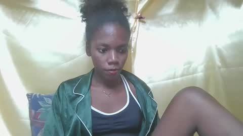 angeeliine online show from April 10, 2026, 2:22 pm