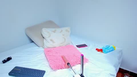 Snapshot of angel_0802 chatting on January 16, 2025, 12:12 am ANGELA online show from January 16, 2025, 12:12 am