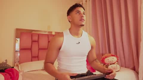 angel___sky online show from June 4, 2026, 12:33 pm